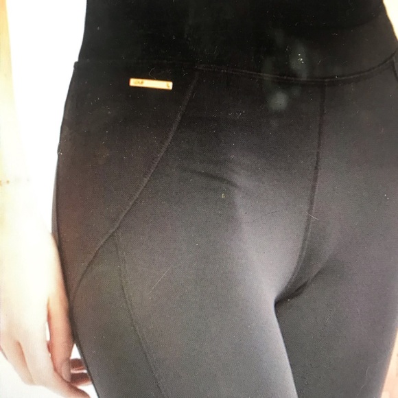 “LOLE” Black Ladies Leggings . - Picture 2 of 13